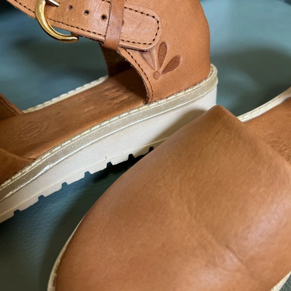 Sols x Piper & Scoot Kylee Sandals - Picture 6 of 8